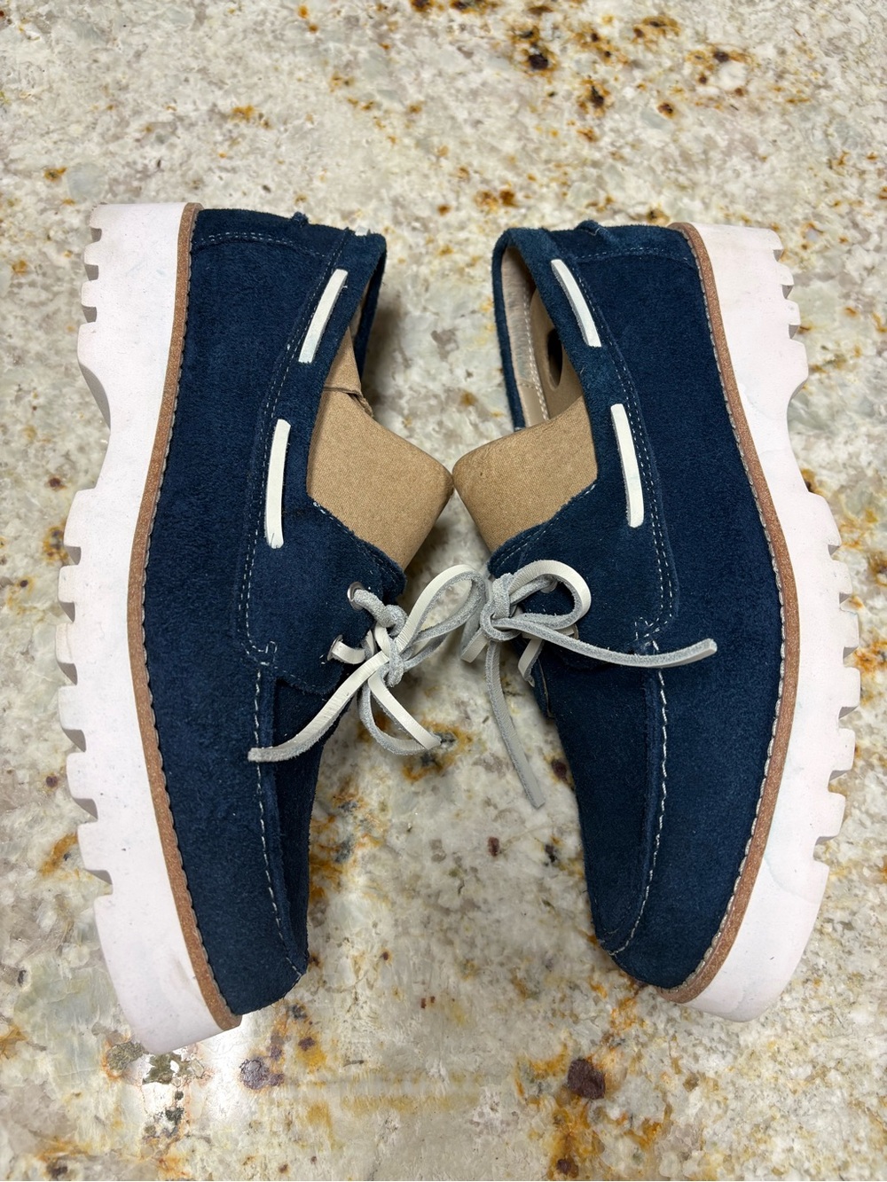 Donald Pliner Harlie 02 Suede Lug Bottom Women’s Size 8 Navy Blue Boat Shoe - Picture 4 of 8